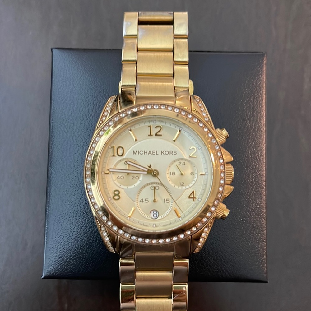 Michael kors gold watch